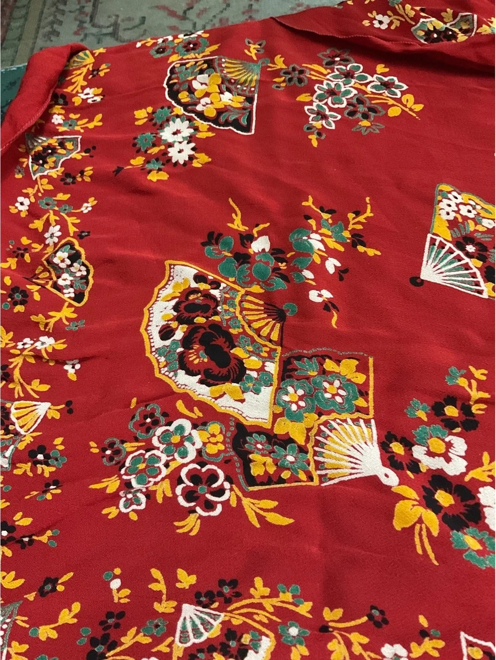 Vintage Sunny Crest Red Floral Fan Print Scarf
